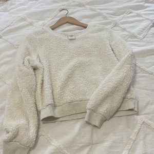 White Sherpa Abercrombie cropped sweater.